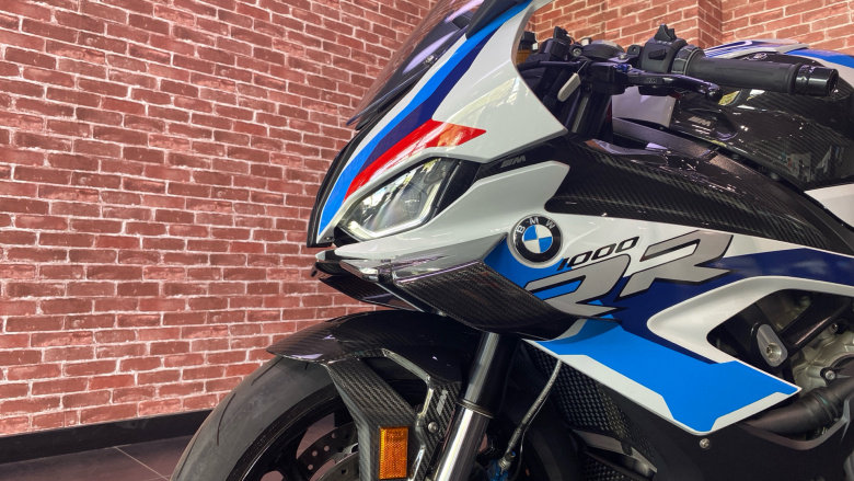 BMW M1000 RR
